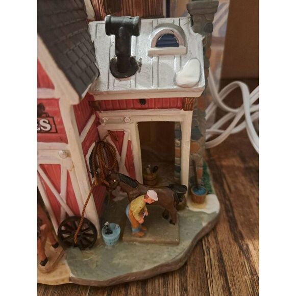 Lemax Robinson Stable Porcelain Light-Up Christmas Holiday Village Building 2008 - Picture 3 of 11